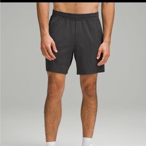 NWT Lululemon blue heathered Men’s Pace Breaker linerless shorts 7” size Medium